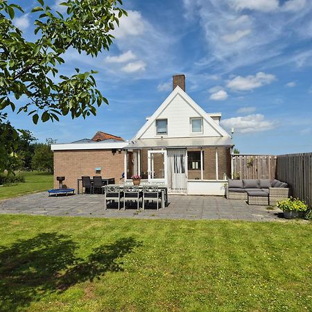 Villa Vrijstaande Ruime Familiewoning Landelijk Gelegen Lewedorp Esterno foto