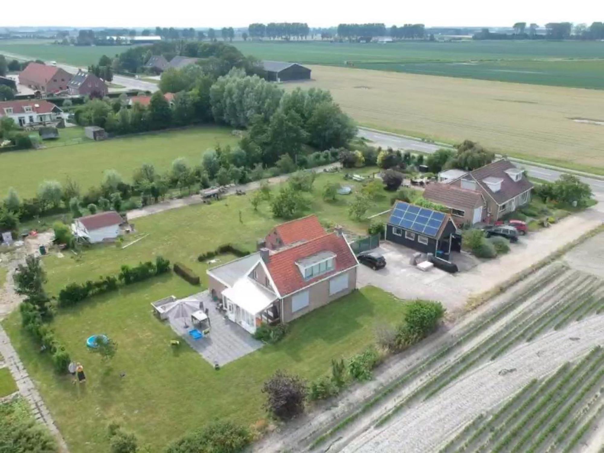 Villa Vrijstaande Ruime Familiewoning Landelijk Gelegen Lewedorp Esterno foto