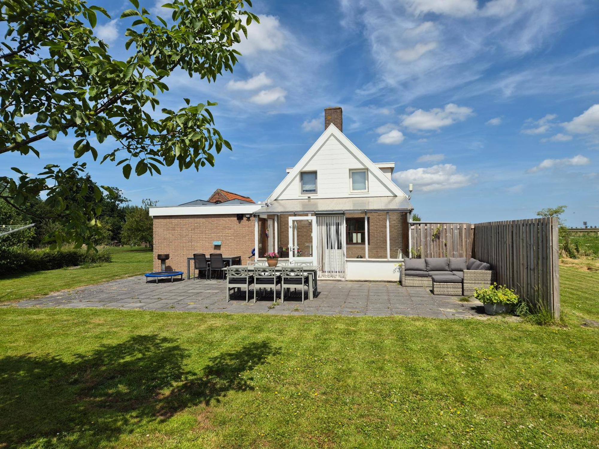 Villa Vrijstaande Ruime Familiewoning Landelijk Gelegen Lewedorp Esterno foto