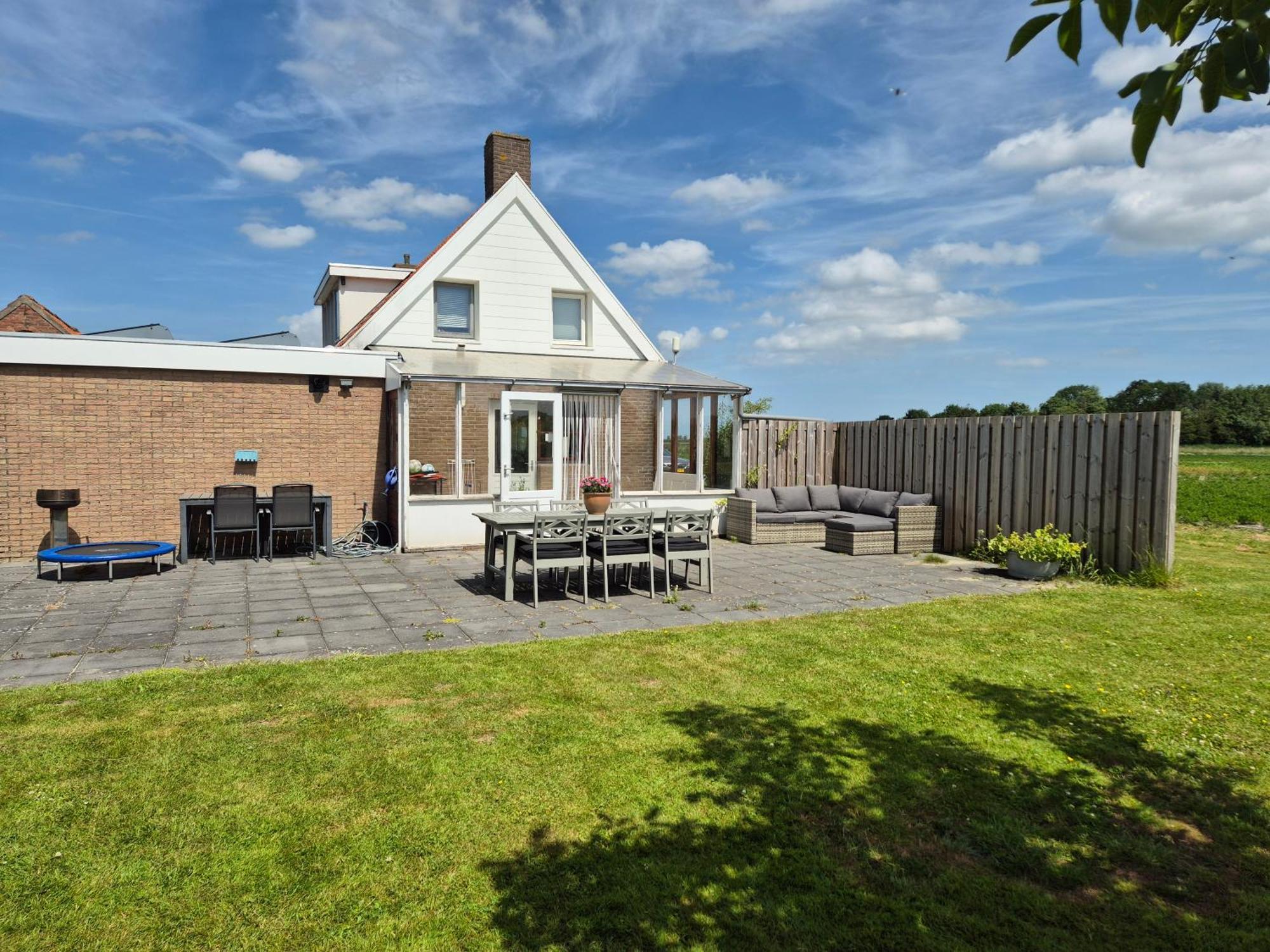 Villa Vrijstaande Ruime Familiewoning Landelijk Gelegen Lewedorp Esterno foto